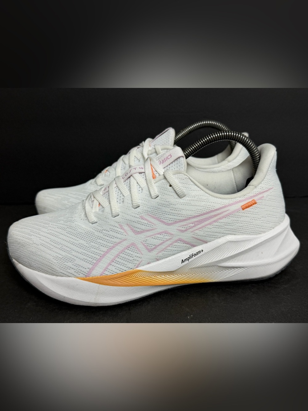 Asics Versablast 4 Women's size 9 Running Shoes White/Light Ube 1012B775-100